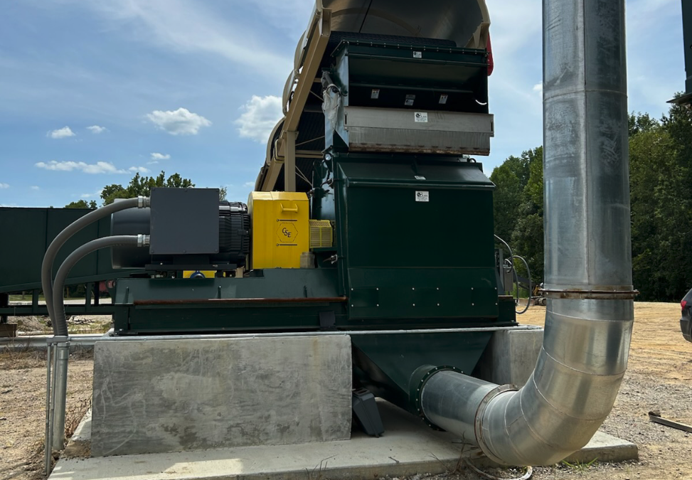 Full screen hammer mill